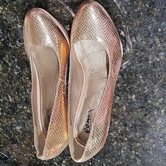 Gomax Shoes - GOMAX Snake Skin Rose Gold Stiletto Pumps. Size 6.5 Disco Diva